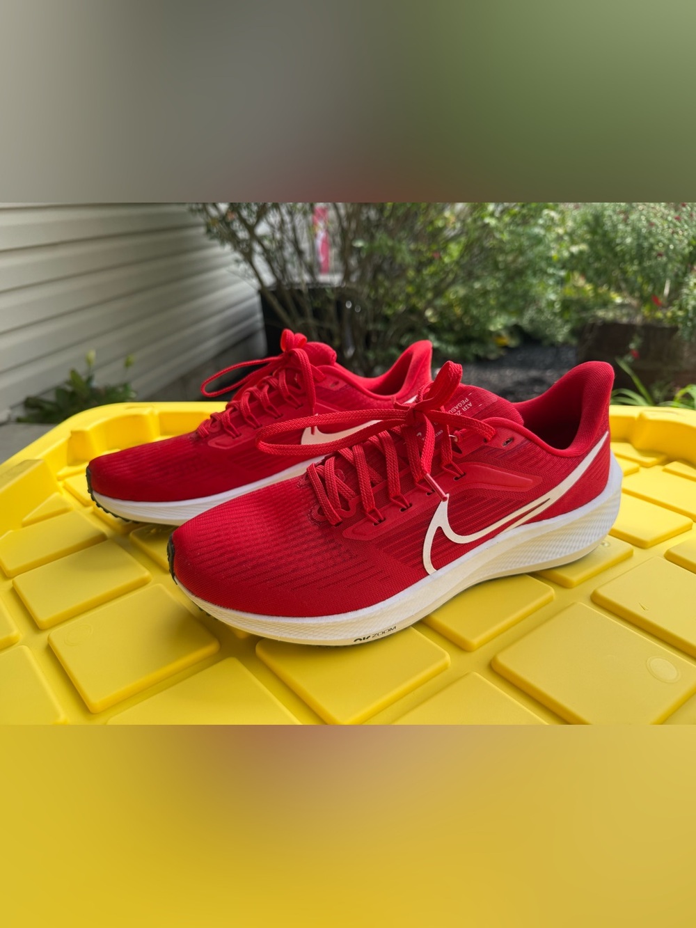 Nike Air Zoom Men’s Red & White Athletic Running Shoes
